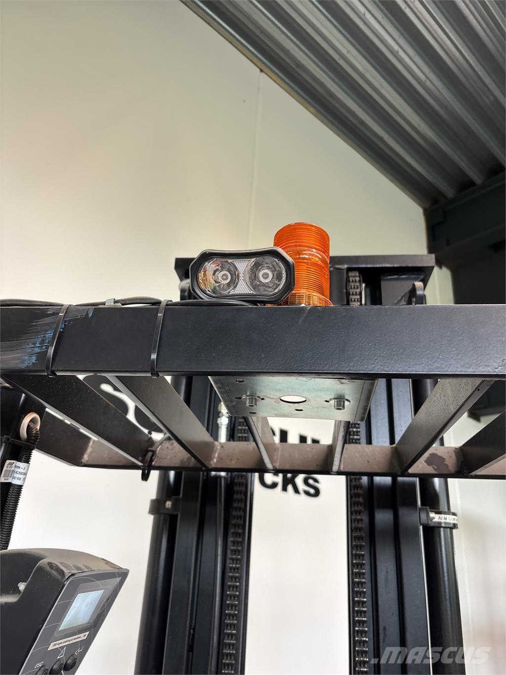 Mitsubishi SBR16N Platvormiga virnastajad