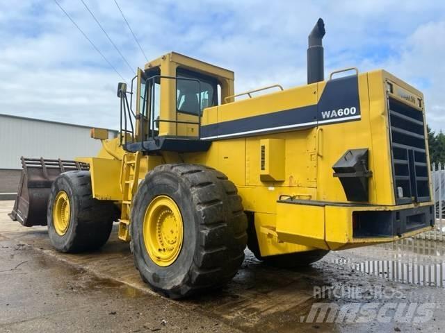 Komatsu WA 600-1 Rataslaadurid
