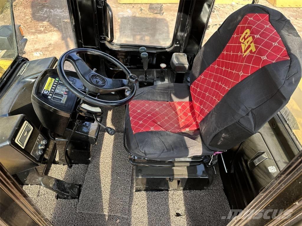 CAT 966G Rataslaadurid