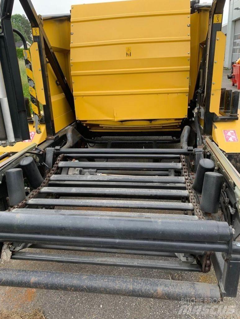 New Holland BR6090 Ruloonpressid