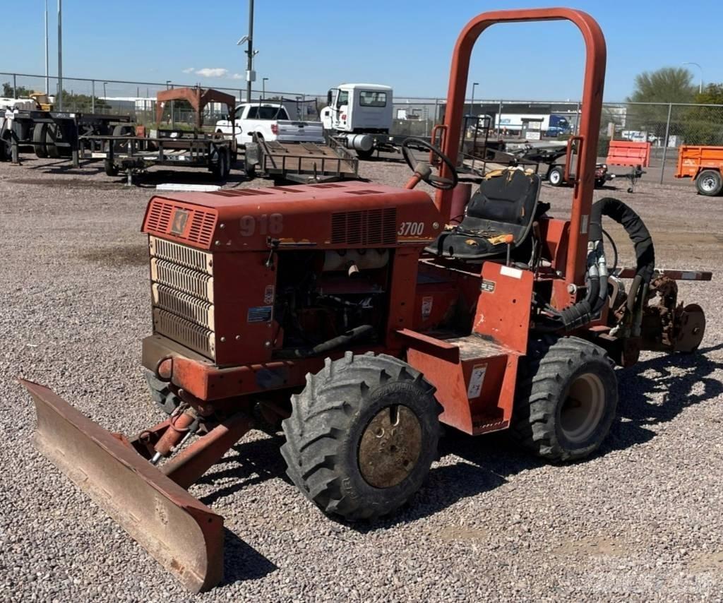Ditch Witch 3700 DD Pinnaselõikurid