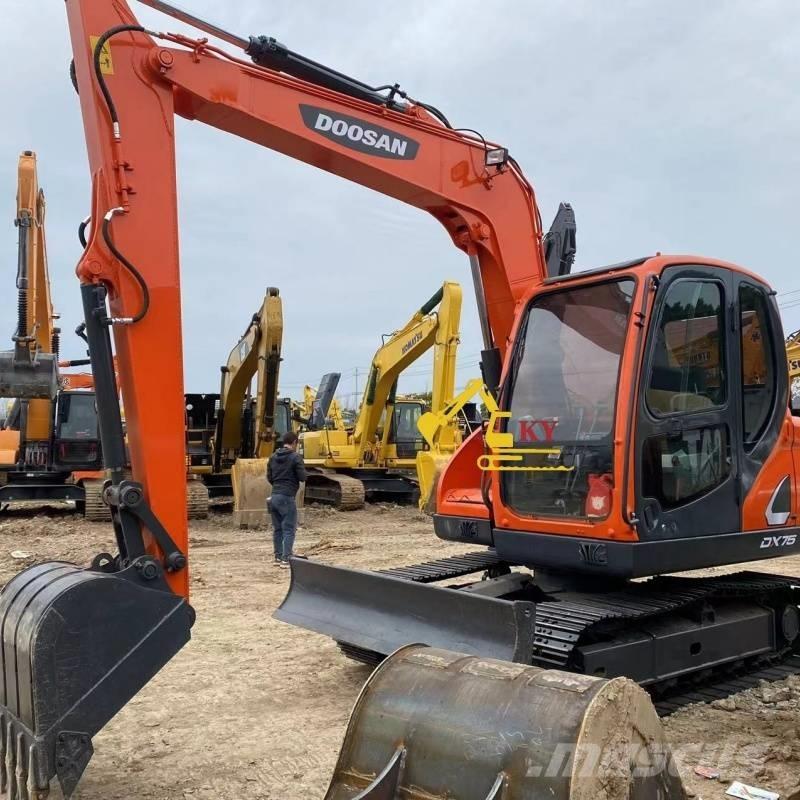 Doosan DX 75-9 Roomikekskavaatorid