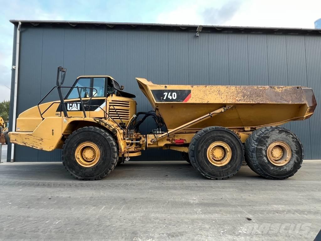CAT 740 Liigendraamiga pinnaseveokid