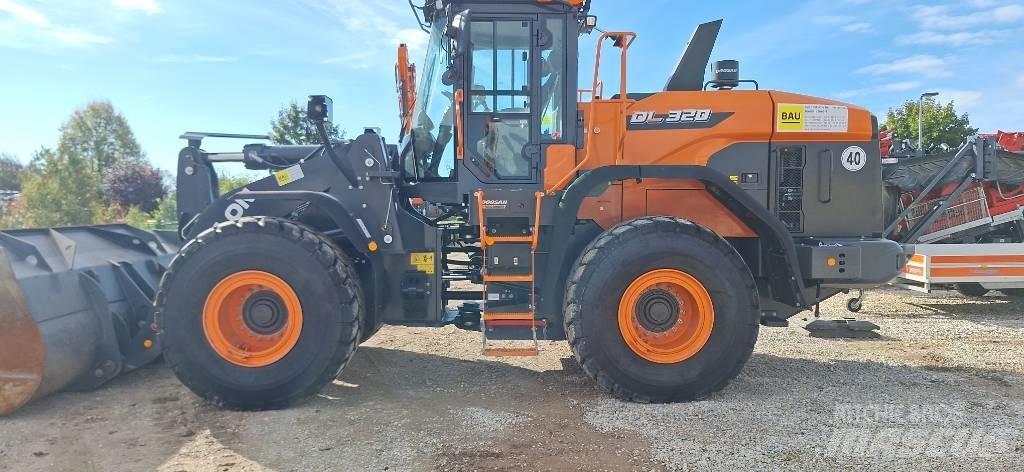 Doosan DL 320-7 Rataslaadurid
