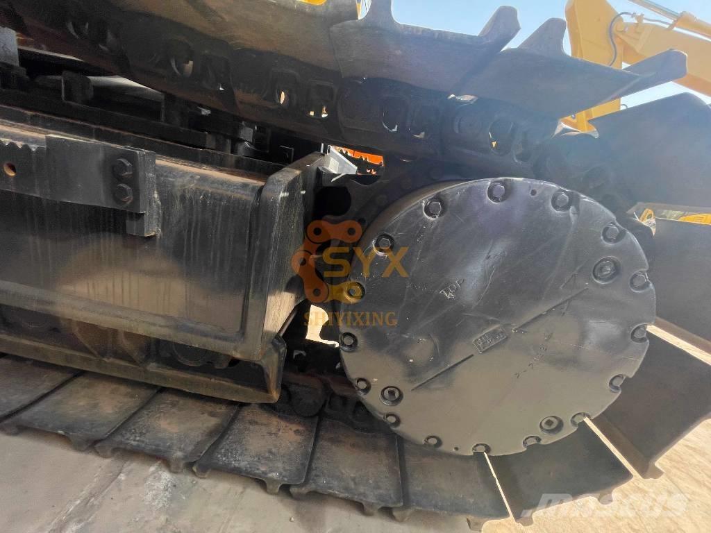 Komatsu PC 450-8 Roomikekskavaatorid