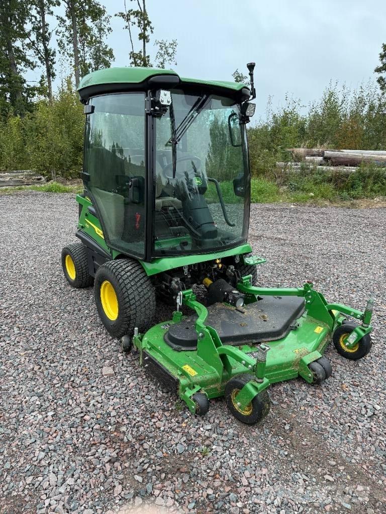 John Deere 1585 Murutraktorid