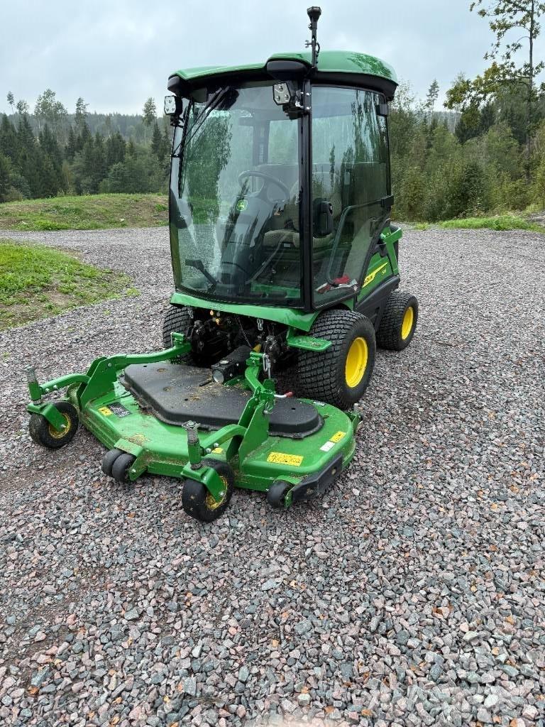 John Deere 1585 Murutraktorid