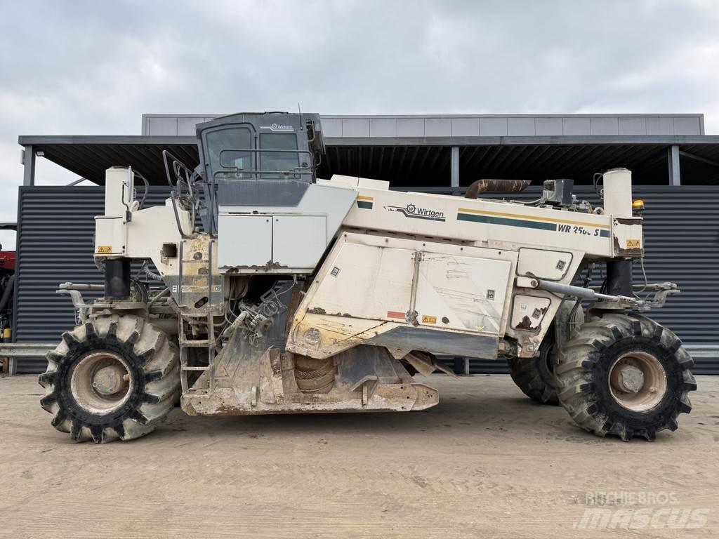 Wirtgen WR 2500S Asfaldi taaskasutuse masinad