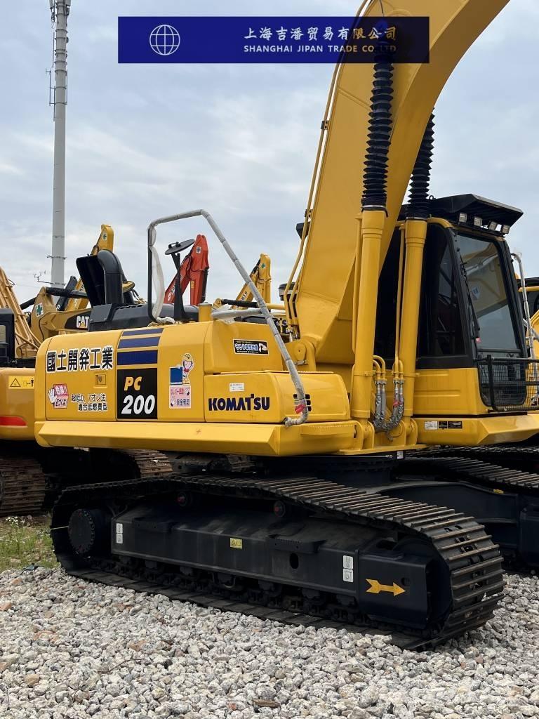 Komatsu PC 200 Roomikekskavaatorid