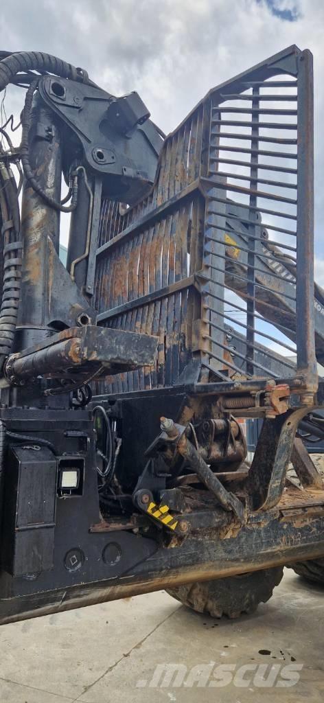 Komatsu 895 Forwarderid