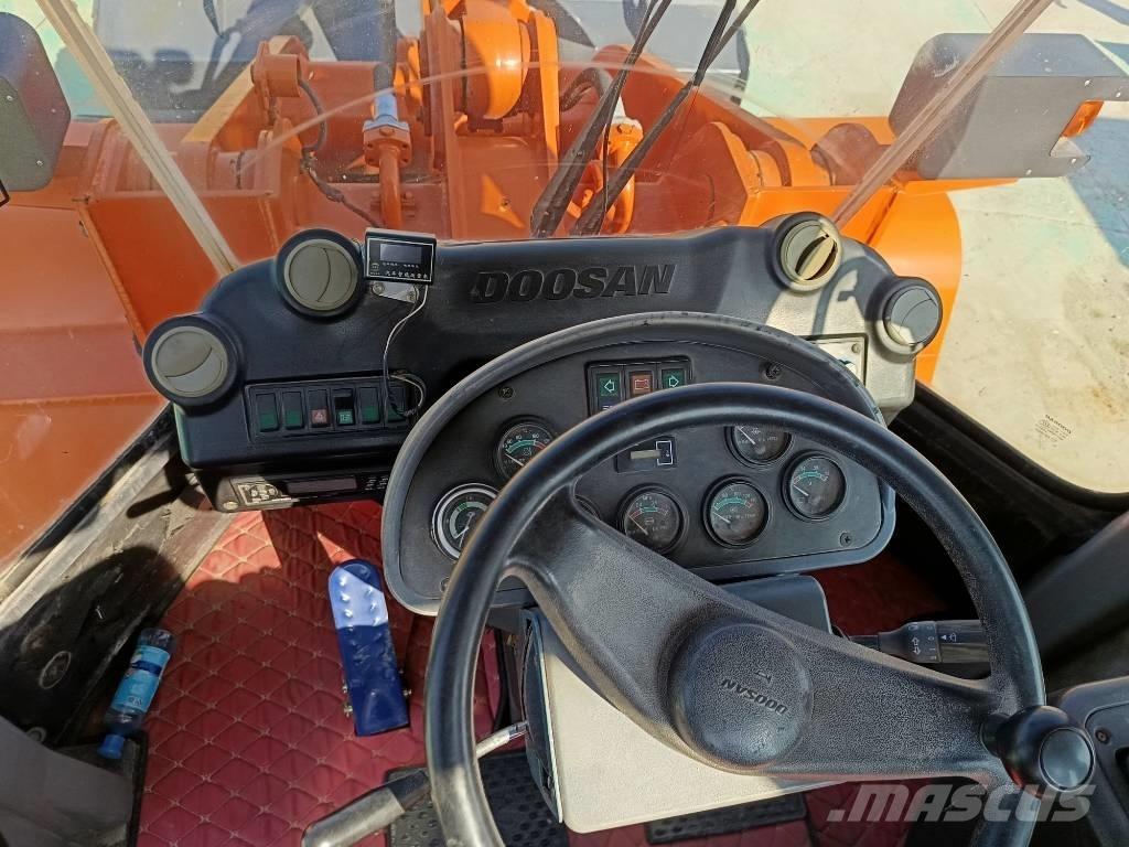 Doosan DL 505 Rataslaadurid