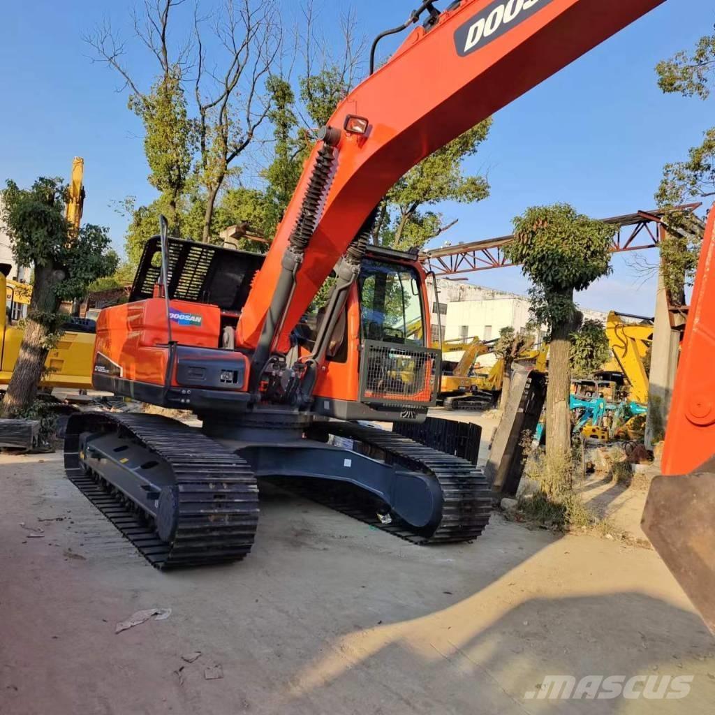 Doosan DX 225 LC Roomikekskavaatorid