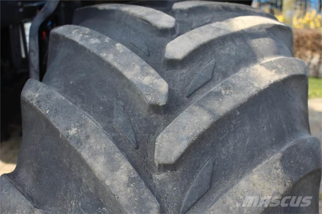 New Holland TM175 Traktorid