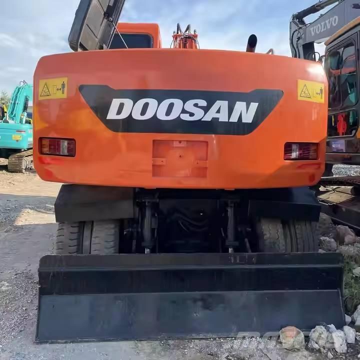 Doosan DX150W-9C Ratasekskavaatorid