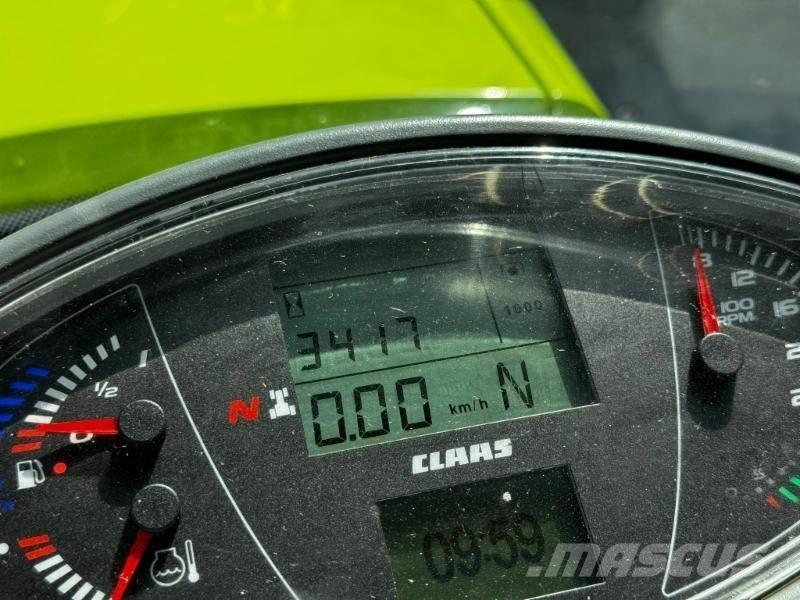 CLAAS AXION 830 Traktorid