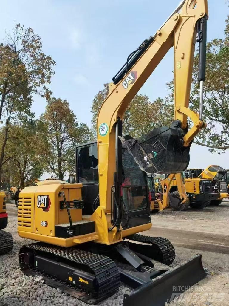CAT 306E Roomikekskavaatorid