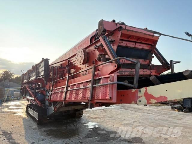 Sandvik QA450 Iseliikuvad sõelad