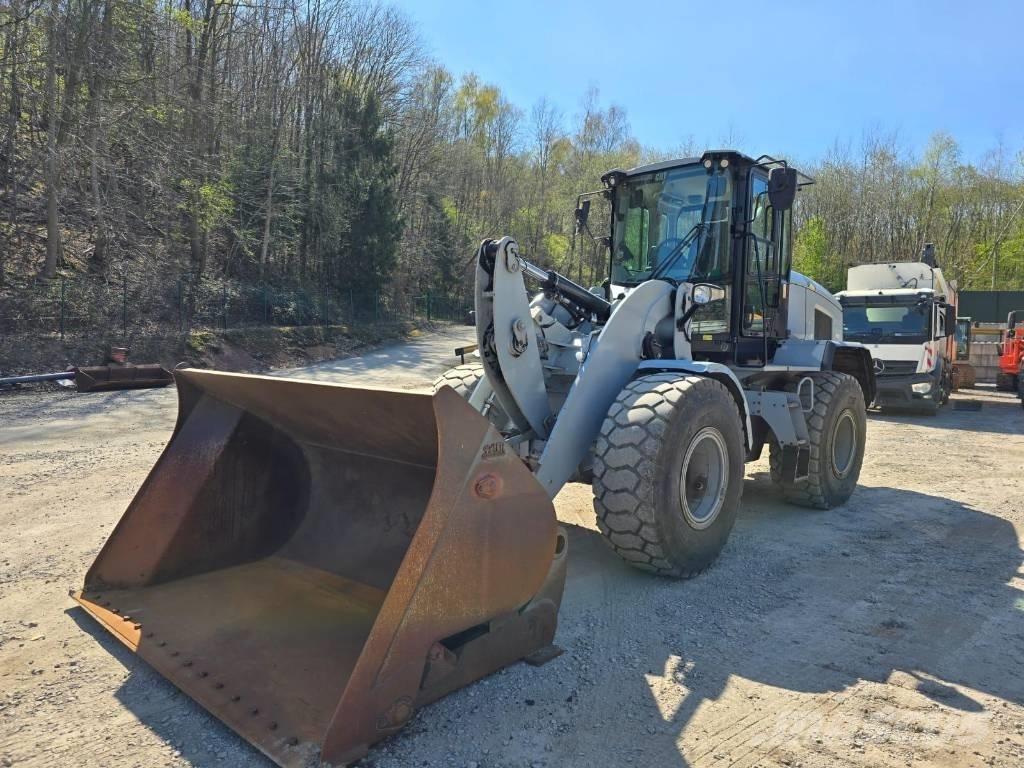 CAT 926M Rataslaadurid