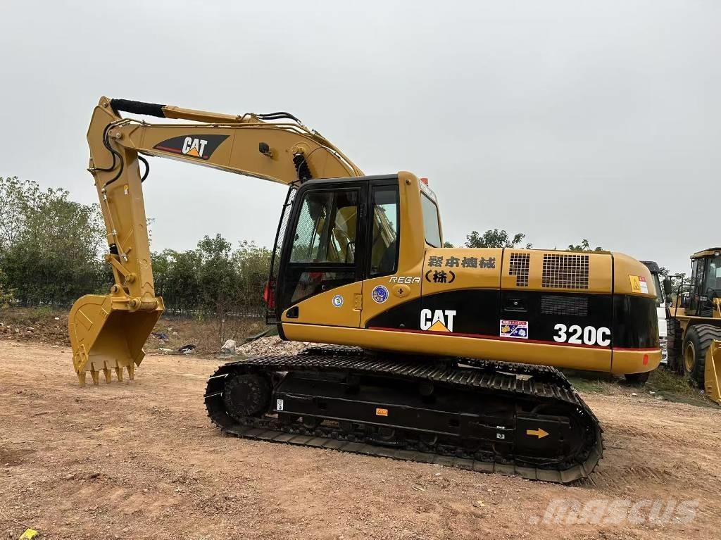 CAT 320C Roomikekskavaatorid