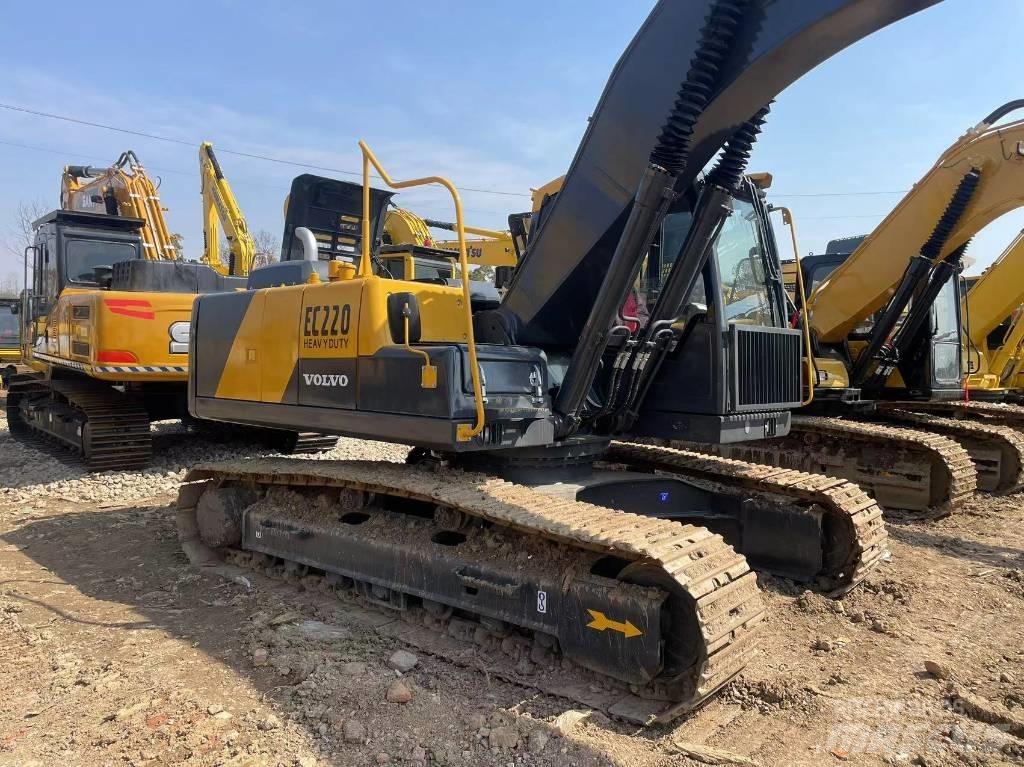 Volvo EC 220 Roomikekskavaatorid