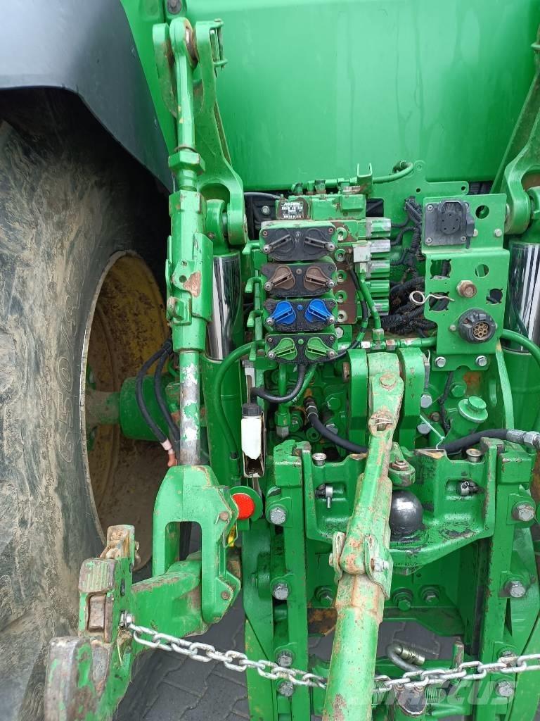 John Deere 7215 R Traktorid