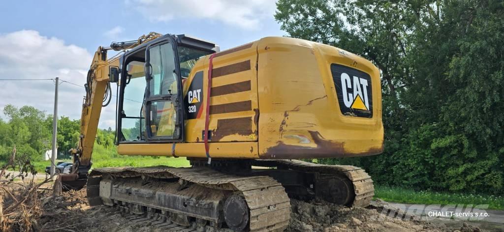 CAT 320 Roomikekskavaatorid