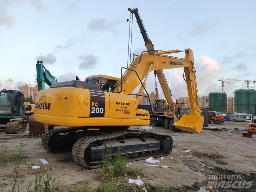 Komatsu PC 200-7 Väikeekskavaatorid 7t-12t