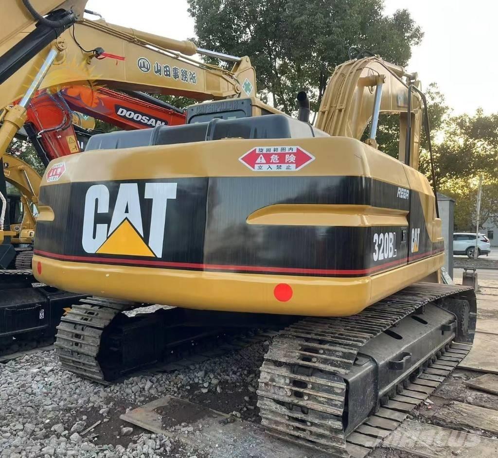 CAT 320 B Roomikekskavaatorid