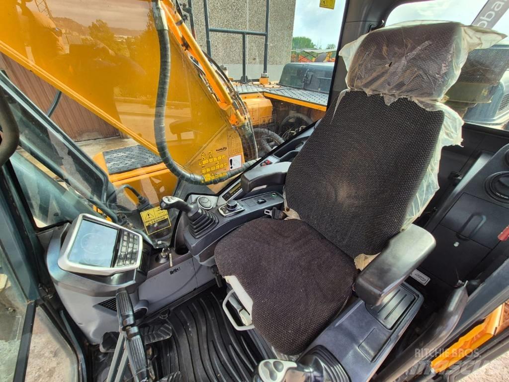 Hyundai HX 220 L Roomikekskavaatorid