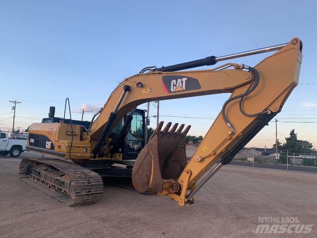 CAT 324 D L Roomikekskavaatorid