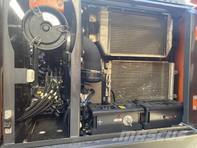 Doosan DX 140 LC-5 Roomikekskavaatorid