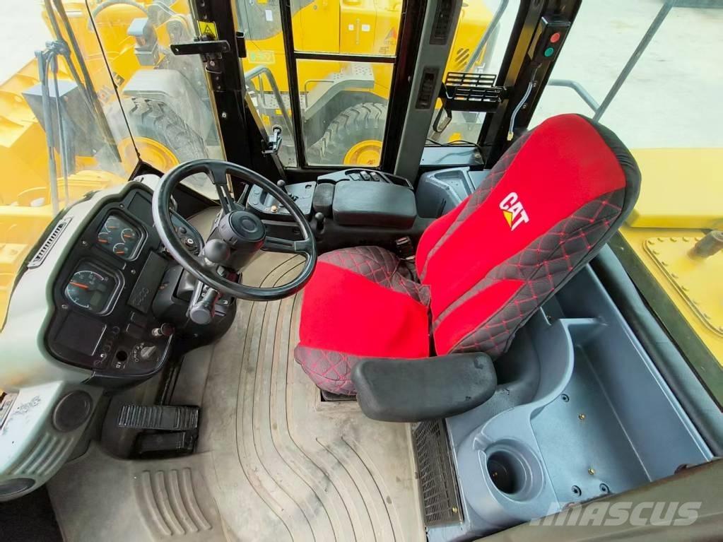 CAT 966 H Rataslaadurid
