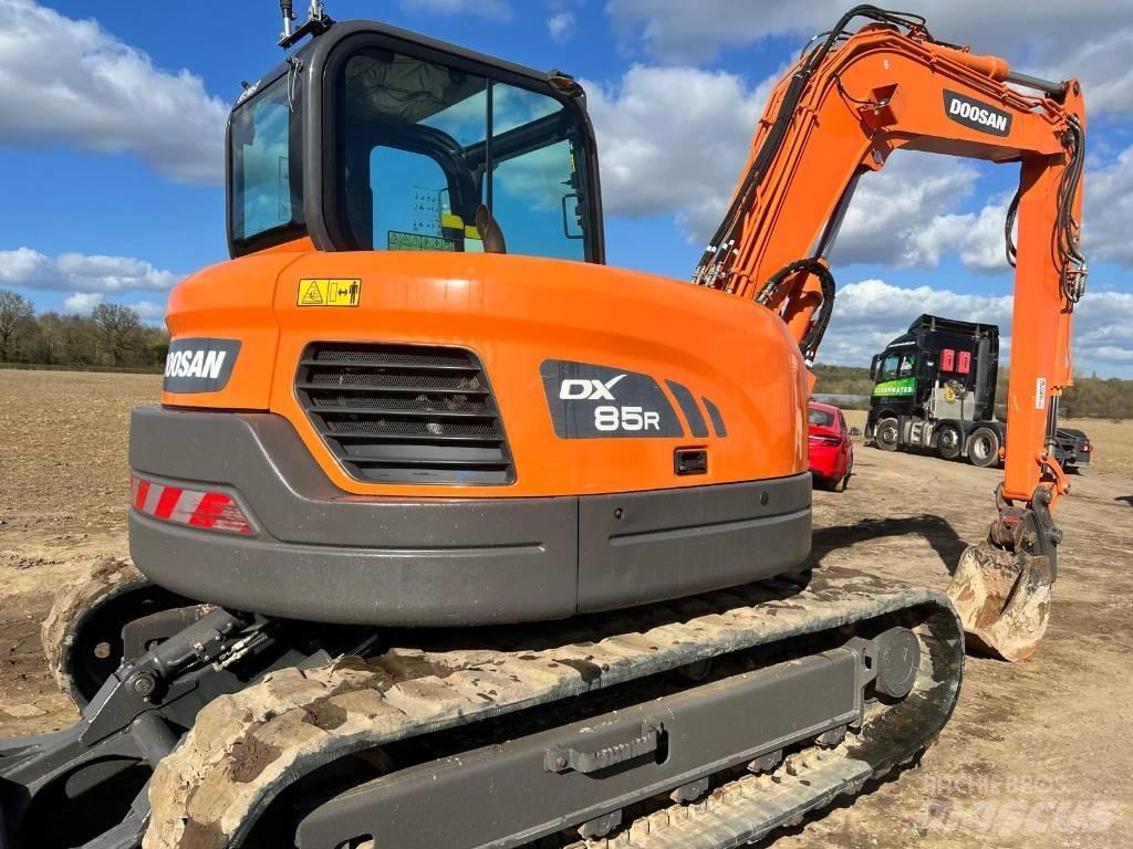 Doosan DX 85 R Väikeekskavaatorid 7t-12t