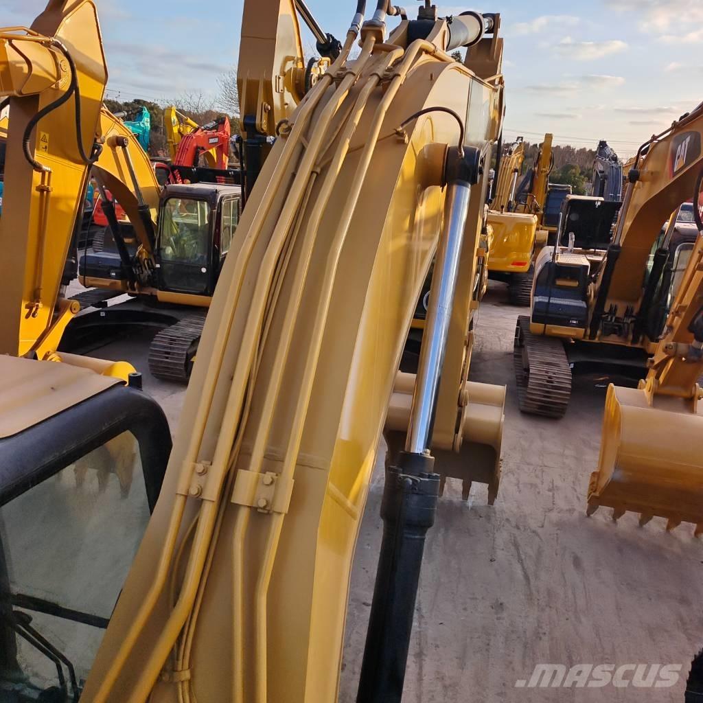 CAT 320 D Roomikekskavaatorid