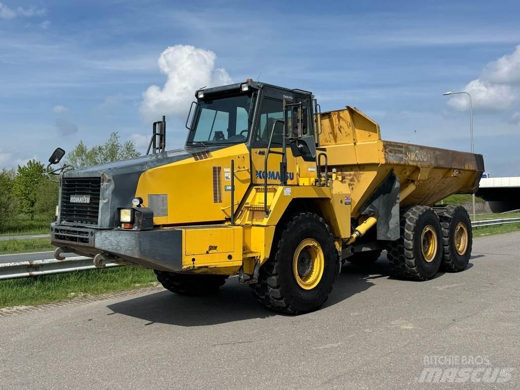 Komatsu HM300-2 Liigendraamiga pinnaseveokid