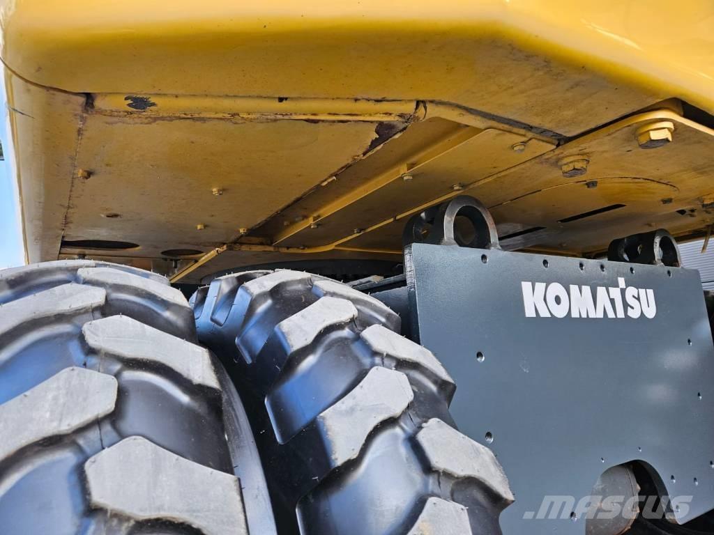 Komatsu PW 148-8 Ratasekskavaatorid