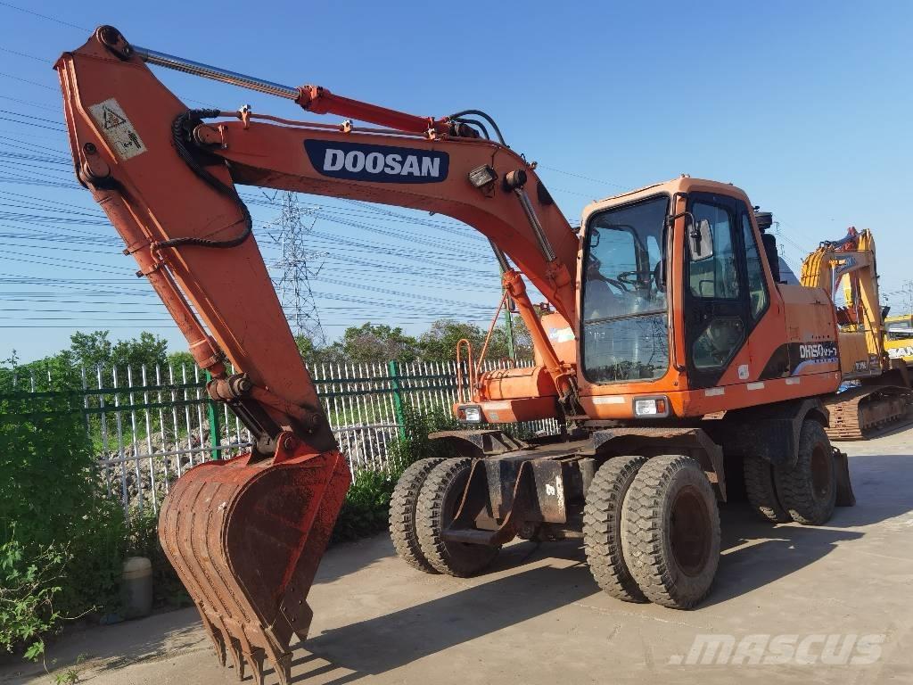 Doosan DH150W-7 Ratasekskavaatorid