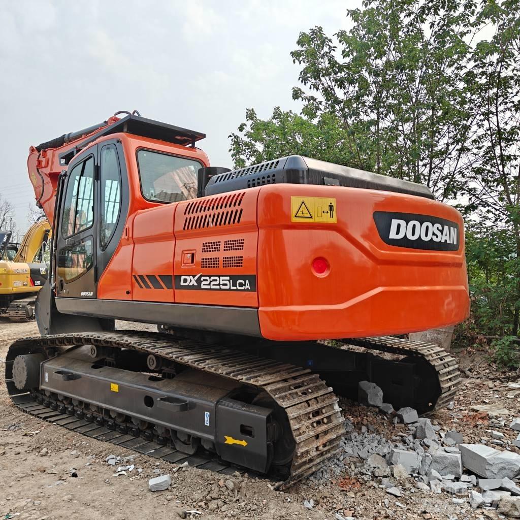 Doosan DX225-9C Roomikekskavaatorid