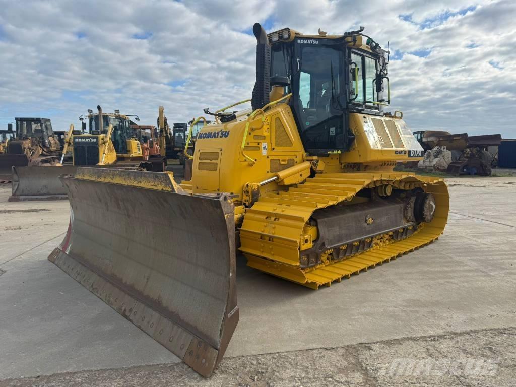 Komatsu D61PX-24 Buldooserid
