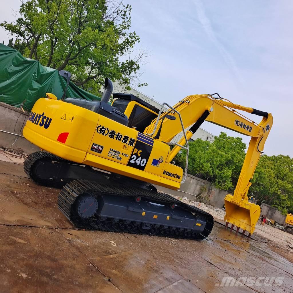 Komatsu PC 240 Roomikekskavaatorid