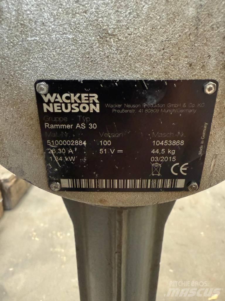 Wacker Neuson AS30e Vibroplaadid