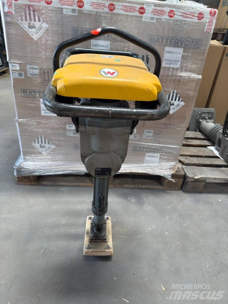Wacker Neuson AS30e Vibroplaadid