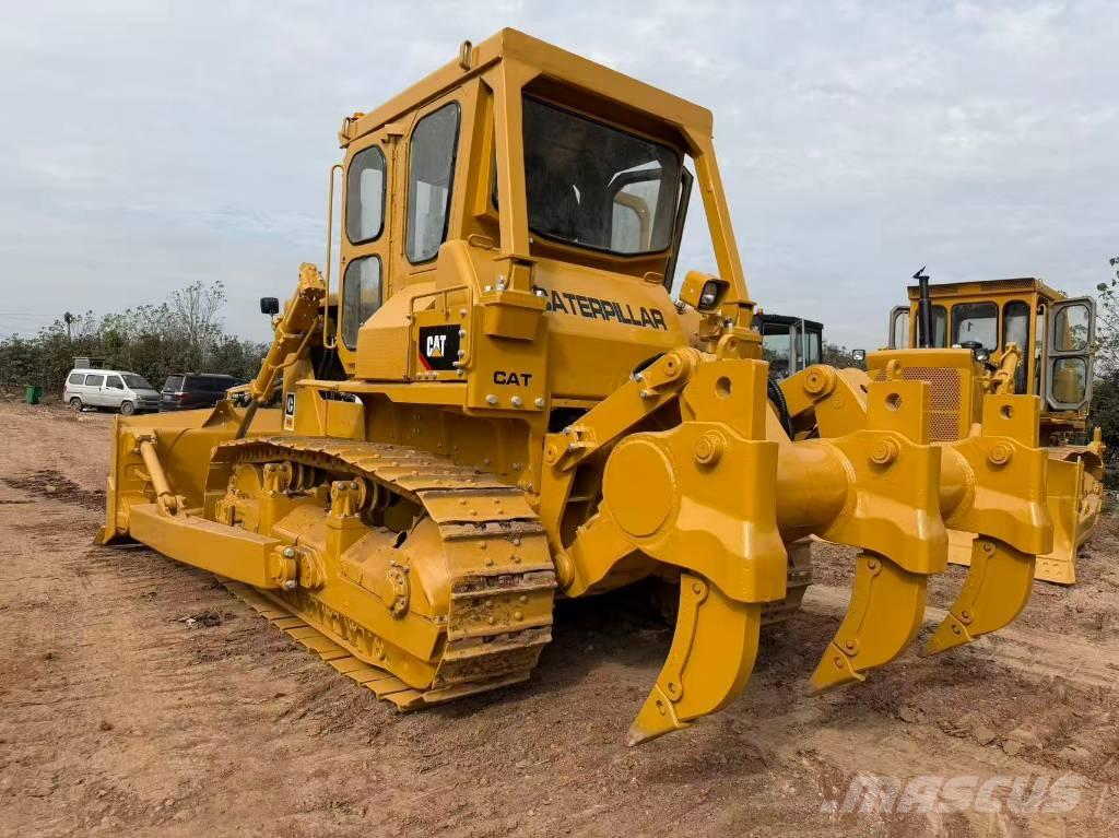 CAT D7G Buldooserid