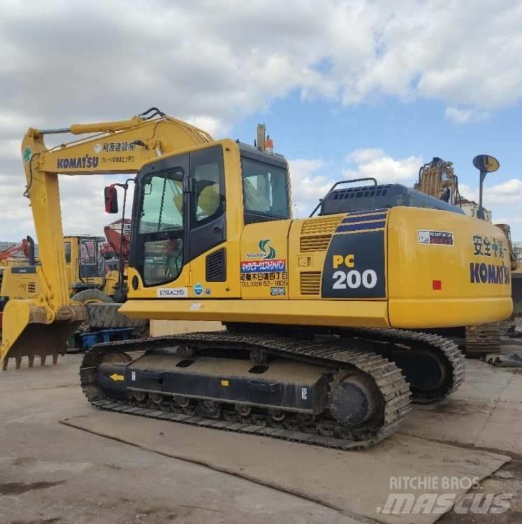 Komatsu pc200-8 Roomikekskavaatorid