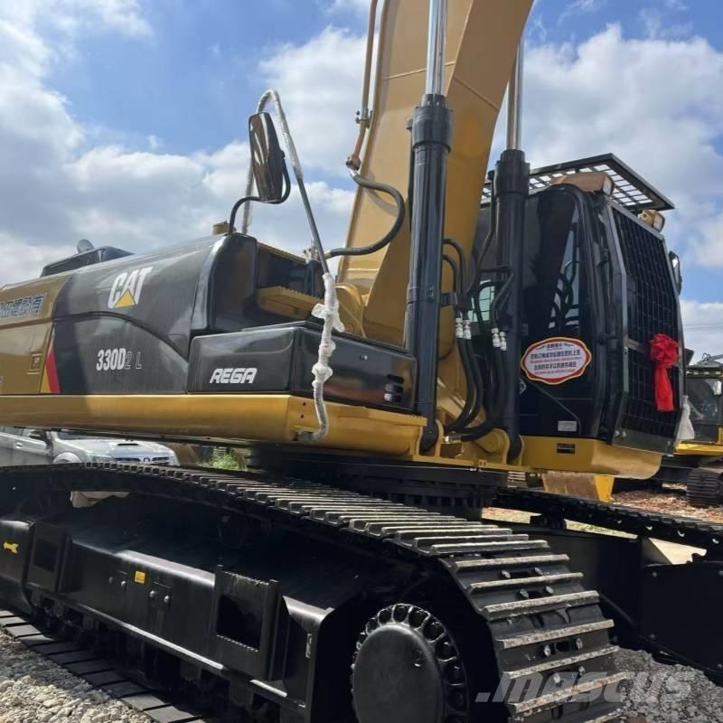 CAT 330 Roomikekskavaatorid