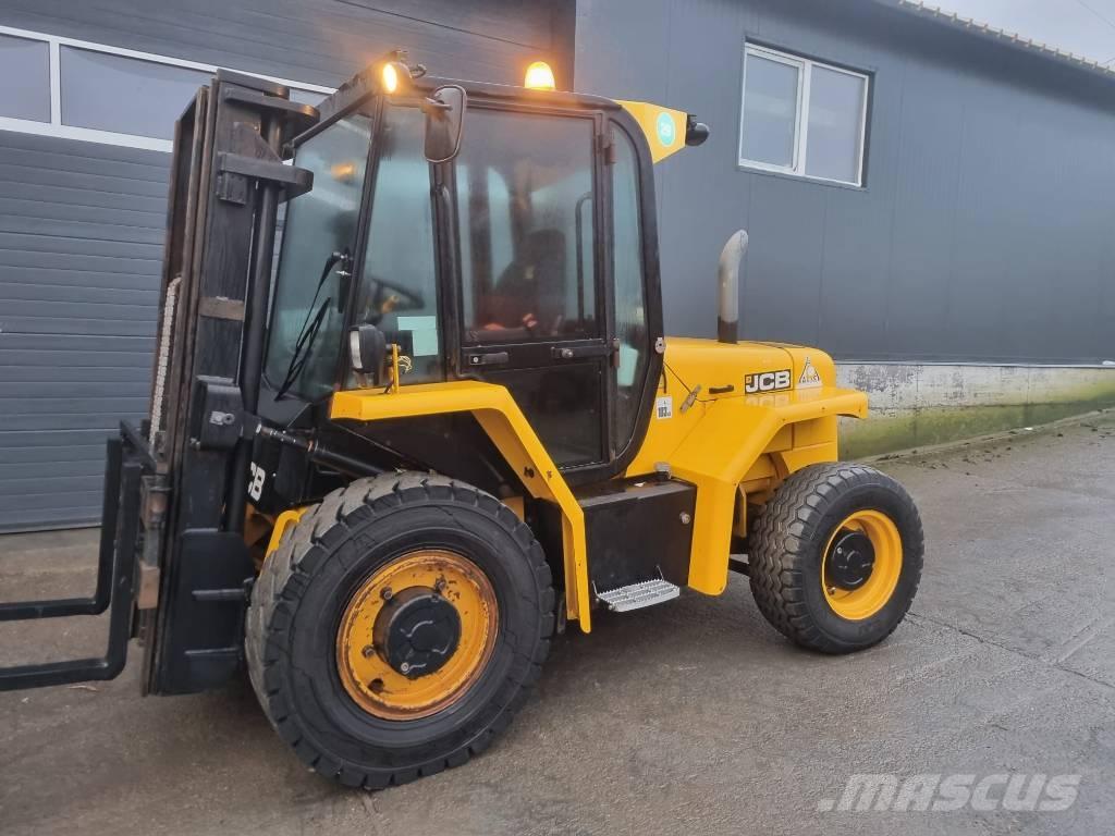 JCB 930 Maastikutõstukid