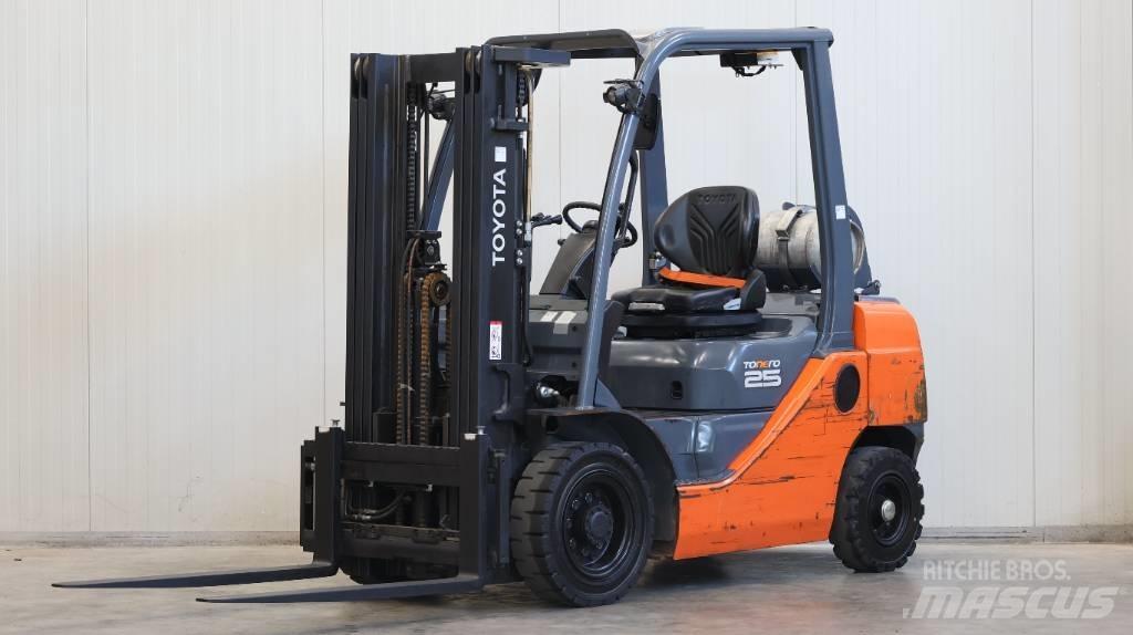 Toyota 02-8 FGF 25 Gaasitõstukid