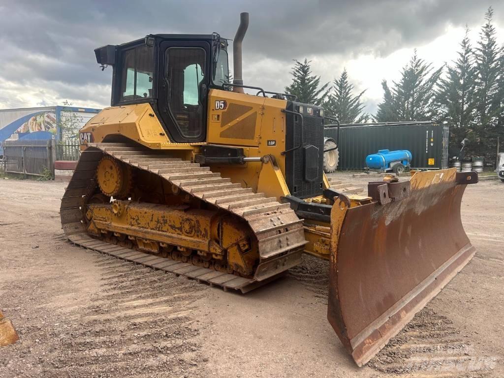 CAT D 5 LGP Buldooserid