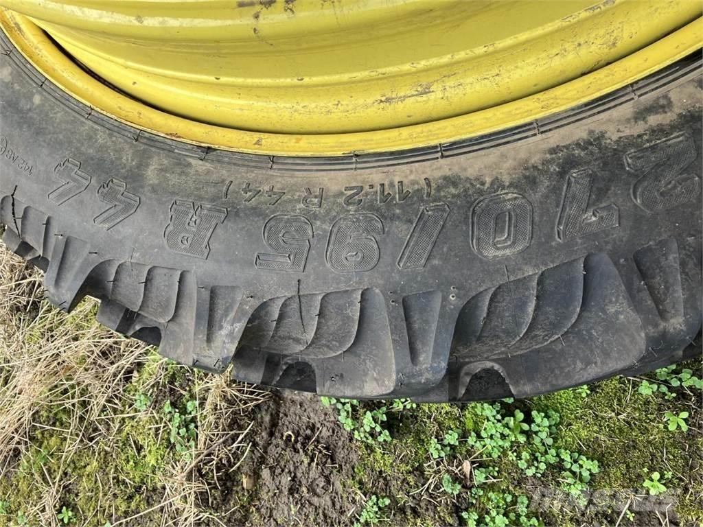 Taurus 270/95R44 Rehvid, rattad ja veljed