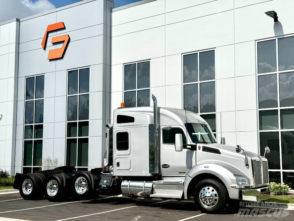 Kenworth T 880 Sadulveokid